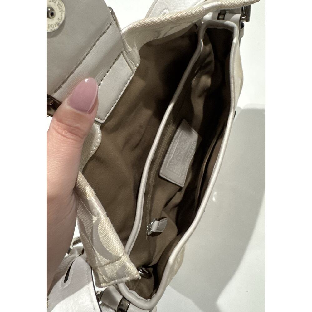 Coach Shoulder Bag White Soho Pre Owned Condition - Picture 6 of 10